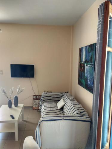  Jim's Place in Antikes Epidauros