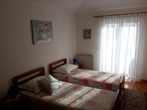 Apartments Vesna - 40m from beach