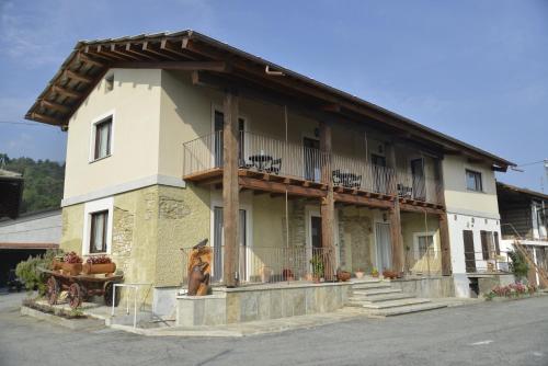 Agriturismo Ai Prüsot - Accommodation - Bagnolo Piemonte