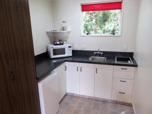 阿德米拉斯汽车旅馆