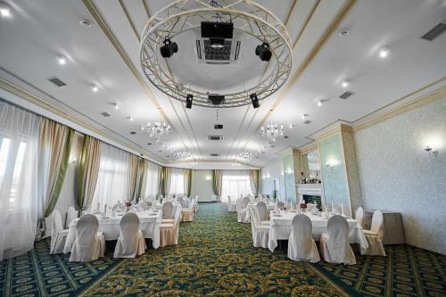 Rodina Hotel - image 8