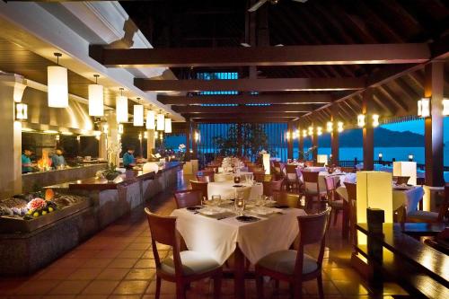 レストラン, Pangkor Laut Resort - Small Luxury Hotels of the World in パンコール