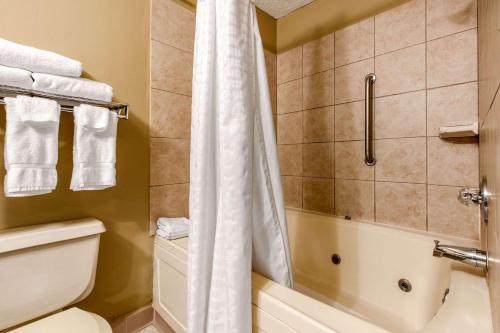Quality Inn New Castle - image 2