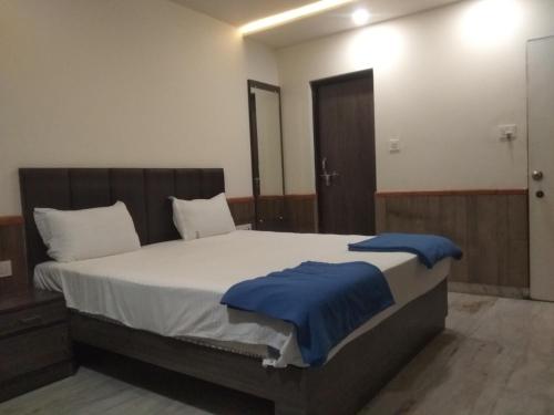 

JK Rooms - Opposite ST Bus Stand Ganeshpeth Square - Nagpur