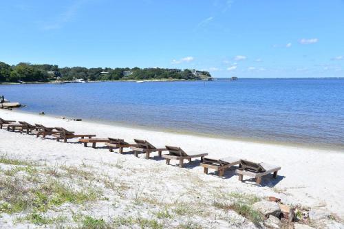 Quality Inn & Suites on the Bay near Pensacola Beach