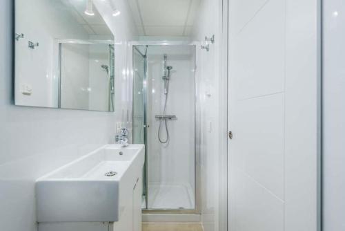 Nerja Villa Sleeps 6 Pool Air Con WiFi gîte à louer Nerja