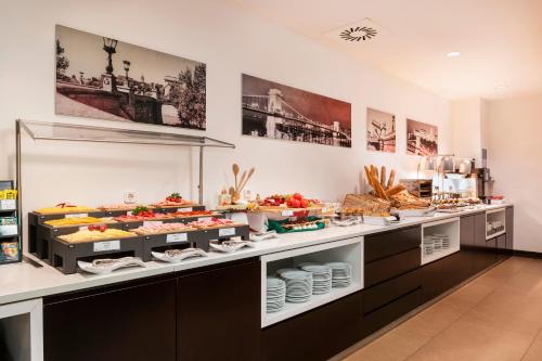 Eurostars Budapest Center - image 4