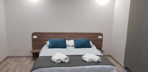 Superior King Room image 10