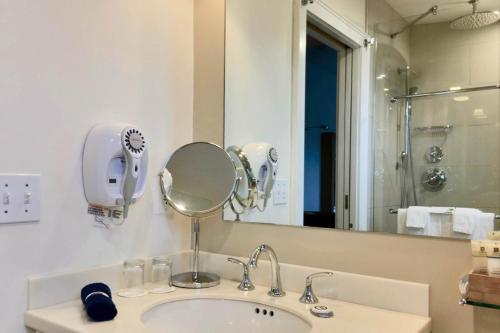 Benchmark Inn - image 3