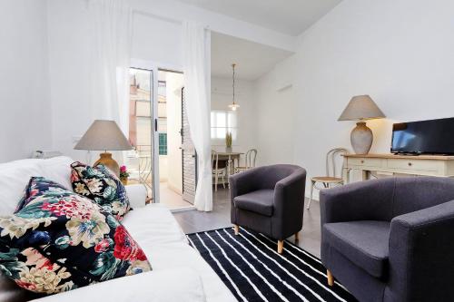 Monti charming apartment - Rome short let Service - image 14