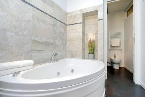 Monti charming apartment - Rome short let Service - main image