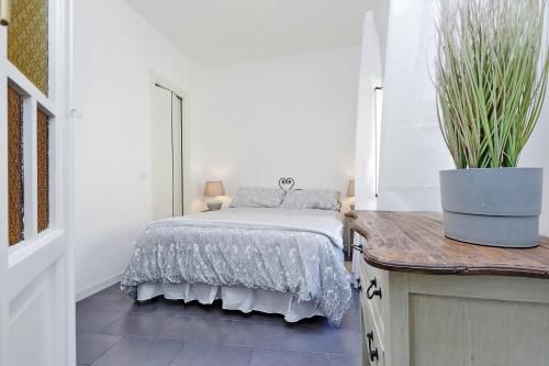 Monti charming apartment - Rome short let Service - image 10