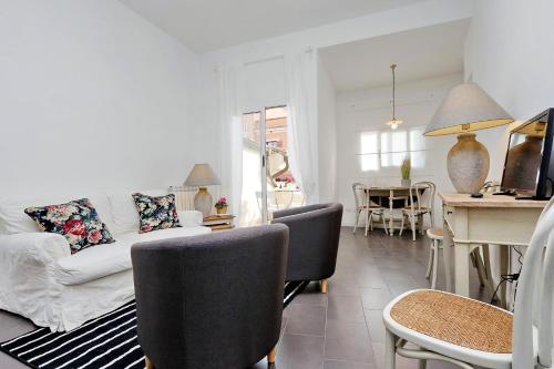 Monti charming apartment - Rome short let Service, Рим (фото 6)