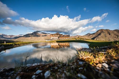 Sunny Valley Mountain Lodge - Hotel - Bormio