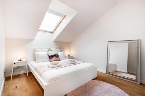 Concordia Suite - 4BR with Balcony - Kazimierz, Cracovie (photo 2)