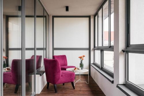 Penthouse Harmonica by Loft Affair