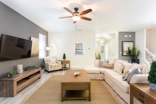 Great Single Vacation Home with private pool CG9153 - image 4