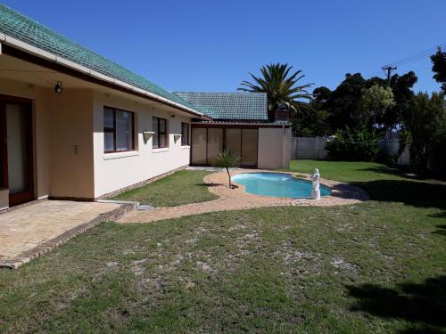 Dj 39 S B B In Table View Cape Town Guest House Deals Photos Reviews