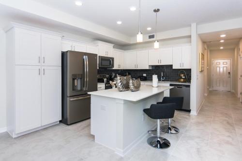Beautiful Apartment at Storey Lake (272975) - image 5
