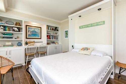 Beachfront Beauty in Port Aransas - image 5