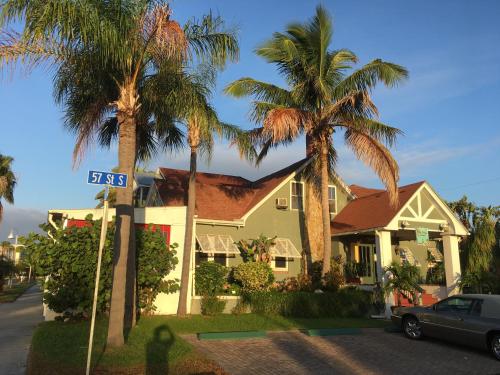 Sea Breeze Manor Inn - image 4