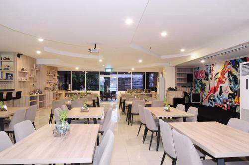 Graha Sumsel Jakarta in Pasar Baru