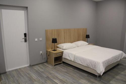 Hotel Inju Hills – Astana, MA