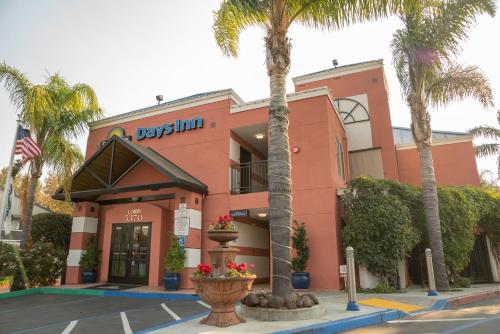 入口, 康科德戴斯酒店 (Days Inn by Wyndham Concord) in 康科德(CA)