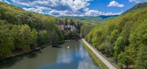 Kőkapu Vadászkastély és Hotel & Apartments, Nagyhuta bei Korlát