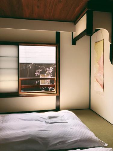 Three-Bedroom House image 8
