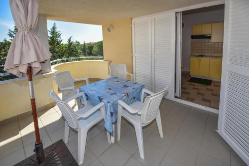 Apartments Luaniva 50m from the see