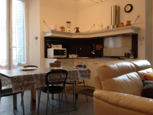  open-space vicino al mare in Finale Ligure