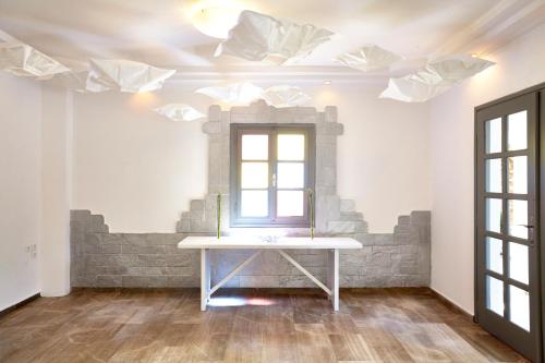  Fenix collection in Perissa