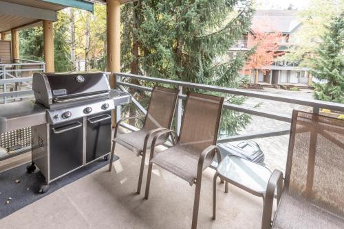 Three-Bedroom Townhome (Unit 19) image 9