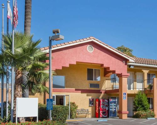 Econo Lodge Inn & Suites Lodi - Wine Country Area - Hotel - Lodi