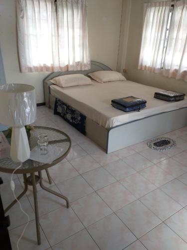 ศรีกรุงเกสท์เฮาส์  (Srikrung Guesthouse) in หันตรา