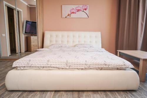 Cozy apartment in a new building close to the downtown - image 6