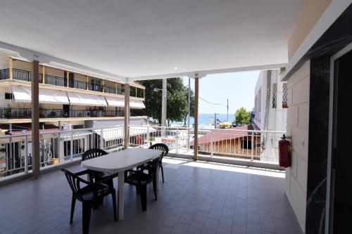  Kostas Goulopoulos Rooms in Nea Vrasna