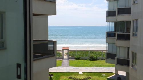 

APARTAMENTO ITAPEMA , MEIA PRAIA, BEIRA MAR