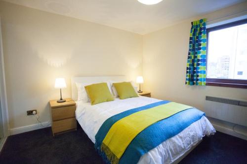 Modern Two Bedroom Flat In Merchant City, , Lanarkshire