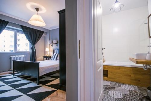 Downtown Wonder Apartament - image 5