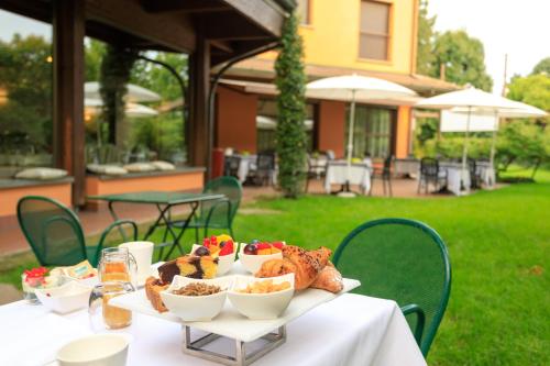 Brianteo Hotel and Restaurant - main image