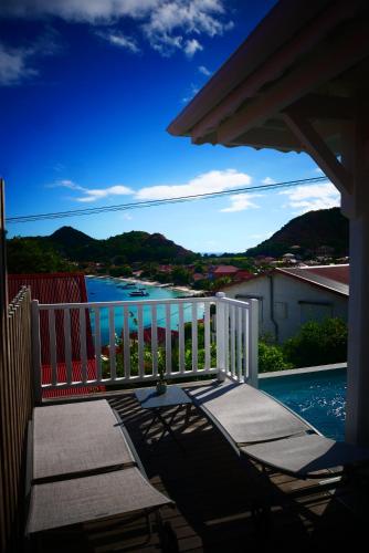 Θέα, Kazarev in Τέρε-ντε-Χαούτ