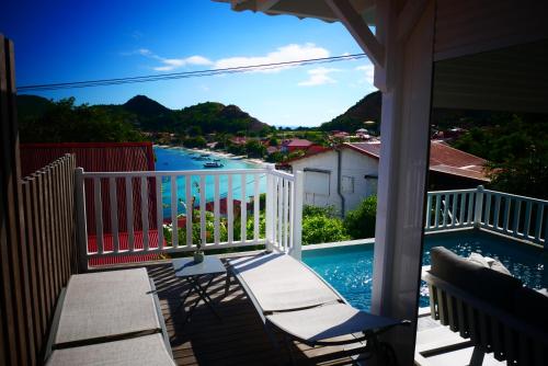 Θέα, Kazarev in Τέρε-ντε-Χαούτ