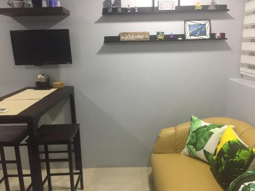 One-Bedroom Apartment image 3