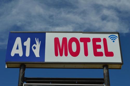 A1 Motel And Campground