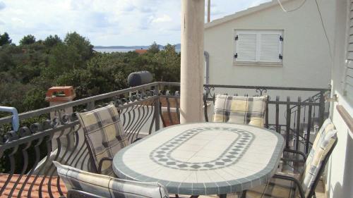 Apartments with a parking space Zdrelac Pasman - 14734