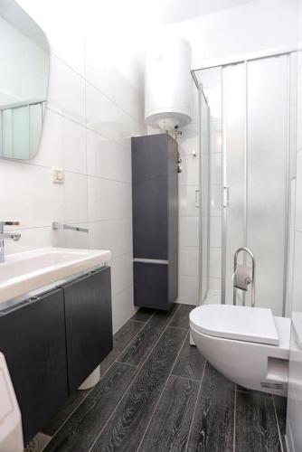 Apartments by the sea Trogir - 16211 - image 7