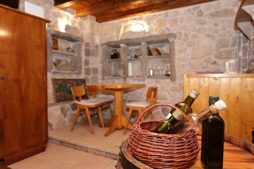 Holiday house with WiFi Gustirna Trogir - 16218
