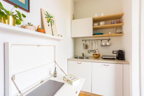 Tropical Micro Studio with Terrace and Duomo Views, Milán (fotografie 6)